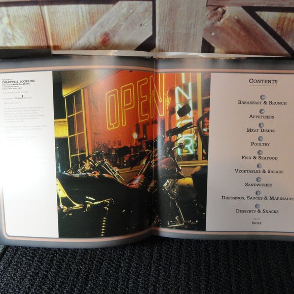 Harley Bikers CookBook For Hungry Bikers~w dust jacket~illustrated~Great… - Picture 4 of 5